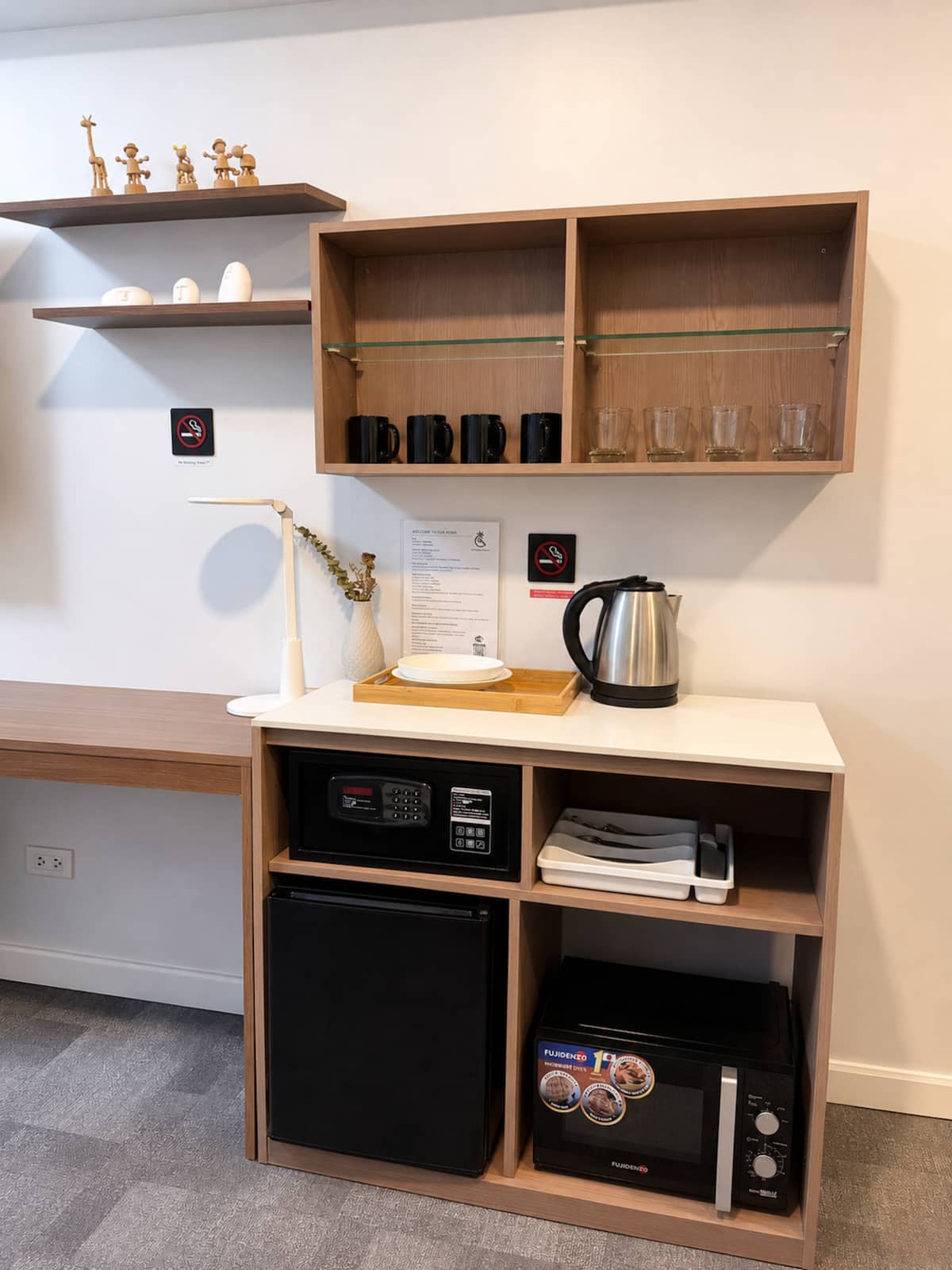 Unit 1821 — Pool Access Studio photo 4