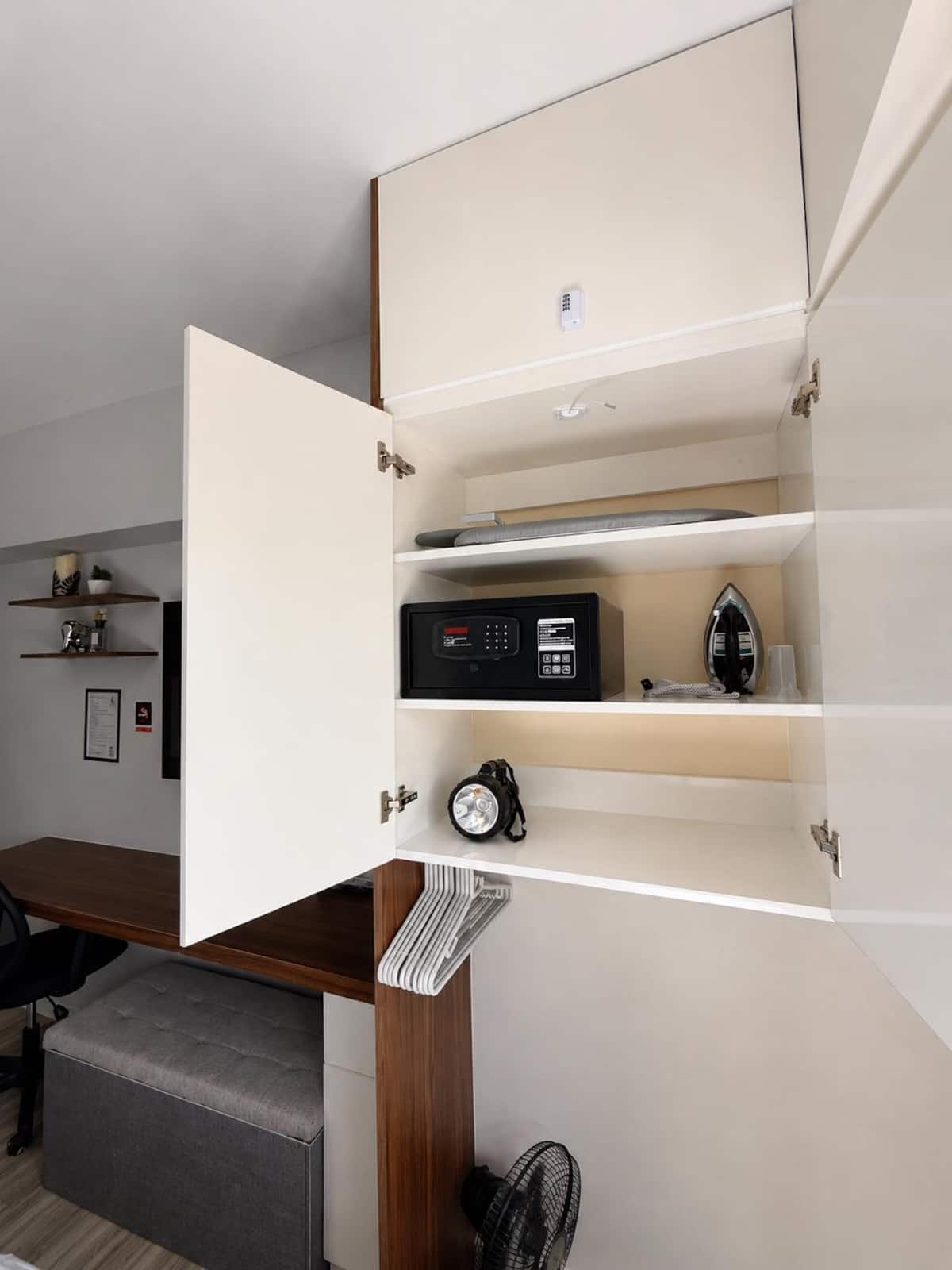 Unit 510 — Pool Access Studio photo 2
