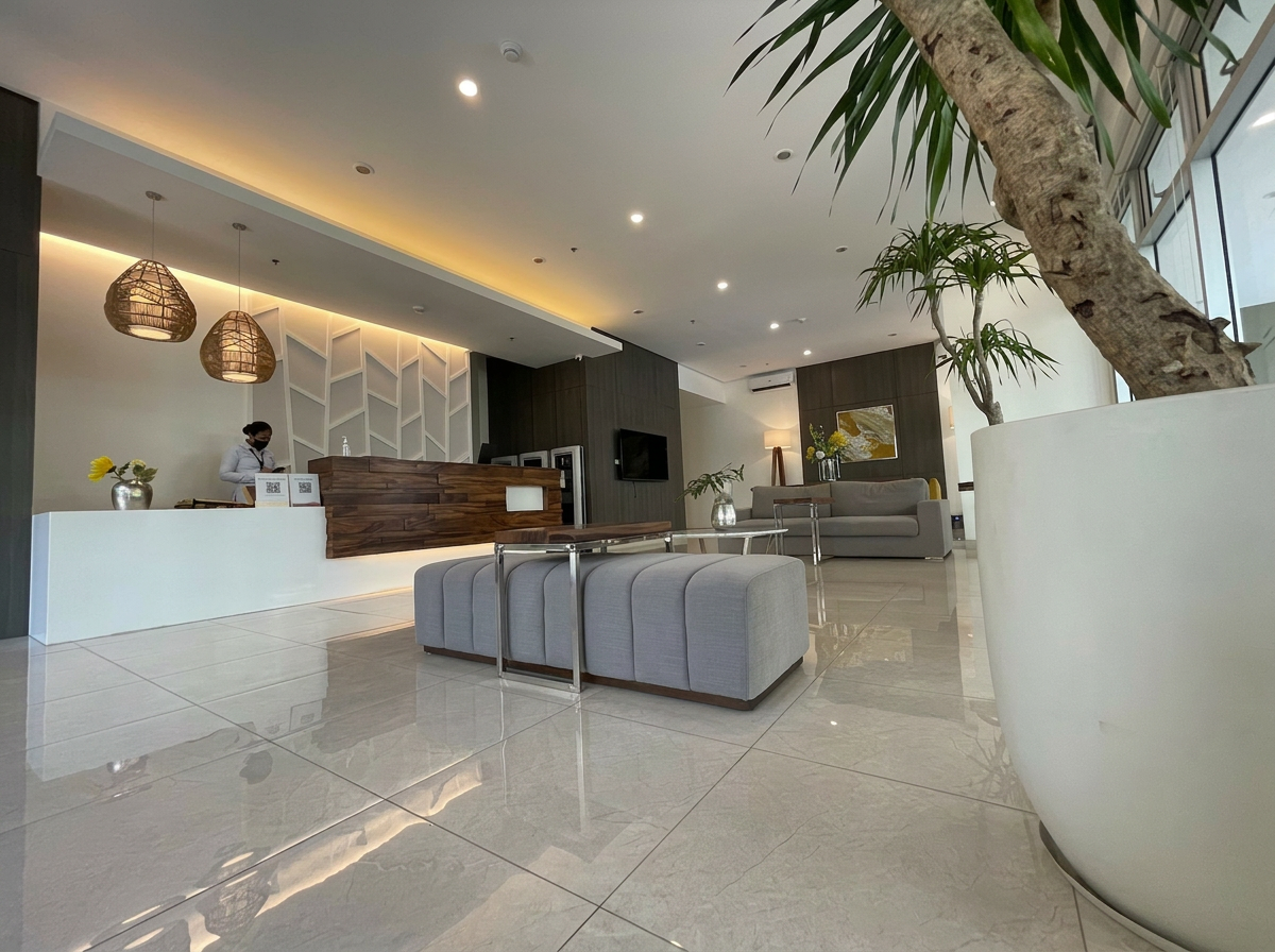 GlobeHubb building lobby with reception and lounge